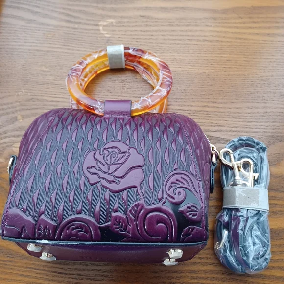 Handbag - Picture 1 of 5